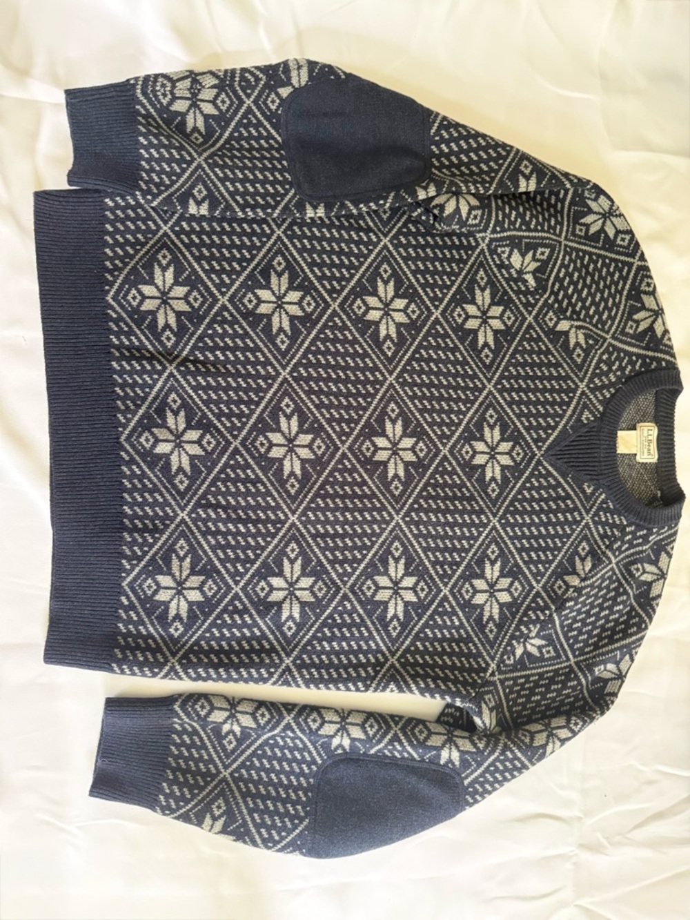 Vintage L.L. Bean Navy and Light Gray Nordic Pattern Crewneck Sweater 95% cotton